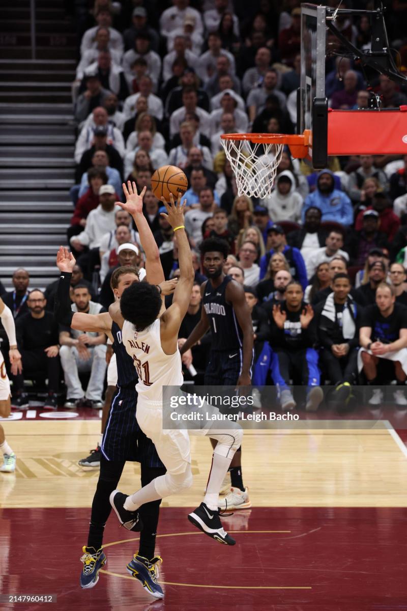 2024 NBA Playoffs - Orlando Magic v Cleveland Cavaliers CLEVELAND, OH - APRIL 20: <strong><a  data-cke-saved-href='https://www.vavel.com/en-us/nba/2024/03/31/1178129-nikola-jokic-produces-triple-double-as-denver-blowout-cleveland-to-clinch-a-play-off-spot.html' href='https://www.vavel.com/en-us/nba/2024/03/31/1178129-nikola-jokic-produces-triple-double-as-denver-blowout-cleveland-to-clinch-a-play-off-spot.html'>Jarrett Allen</a></strong> #31 of the Cleveland Cavaliers shoots the ball during Round One Game One of the 2024 NBA Playoffs against the Orlando Magic on April 20, 2024 at Rocket Mortgage FieldHouse in Cleveland, Ohio. NOTE TO USER: User expressly acknowledges and agrees that, by downloading and/or using this Photograph, user is consenting to the terms and conditions of the Getty Images License Agreement. Mandatory Copyright Notice: Copyright 2024 NBAE (Photo by Lauren Leigh Bacho/NBAE via Getty Images)