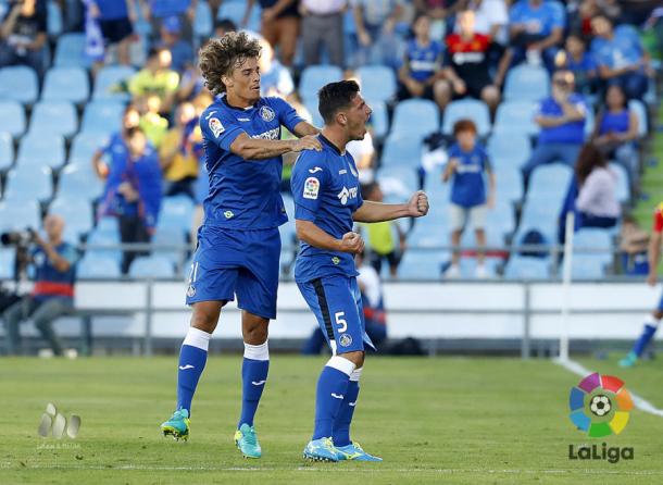 Rolf celebra el gol de Paul Anton ante el Oviedo en la jornada 5 | LaLiga