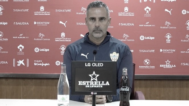 José Gomes, entrenador del UD Almería, en rueda de prensa. / Foto UD Almería.