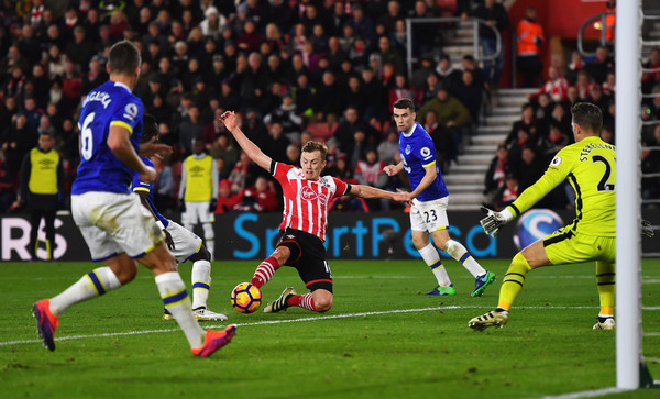 James Ward-Prowse wasted a couple of great opportunities to put the game beyond Everton. Photo: Getty (Mike Hewitt).