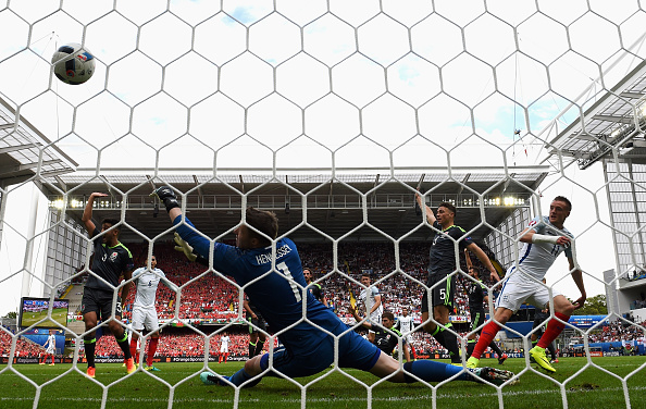 Vardy scored just minutes after coming on | Photo: Matthias Hangst/Getty Images Sport