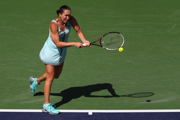 Jelena Jankovic hits a backhand in Indian Wells. Photo: Julian Finney/Getty Images