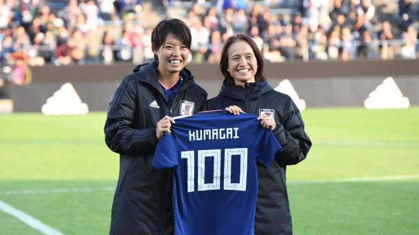 Derecha: Saki Kumagai,capitana de la Selección Femenina de Japón | Fuente: FIFA