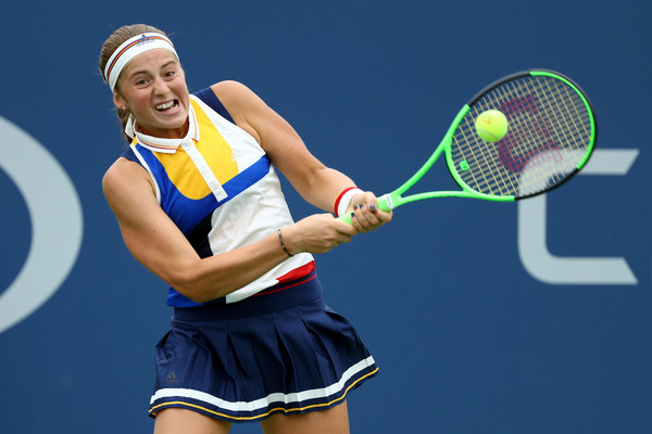 Jelena Ostapenko hits a backhand during her third-round match against Daria Kasatkina at the 2017 U.S. Open. | Photo: Al Bello/Getty Images