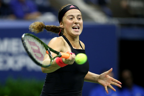 Ostapenko's serving issues put her in trouble during the match | Photo: Alex Pantling/Getty Images North America