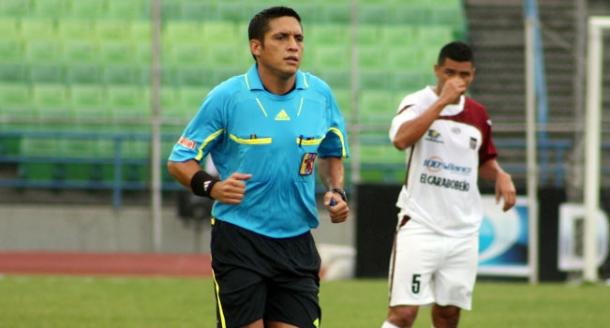 Jesús Valenzuela, árbitro del Argentina - Bolivia de hoy
