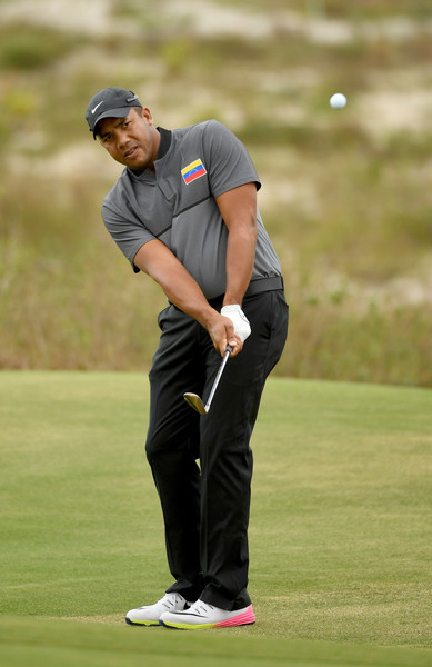 Jhonatthan Vegas chips in Rio in preparation for the Games. Photo: Ross Kinnaird/Getty Images