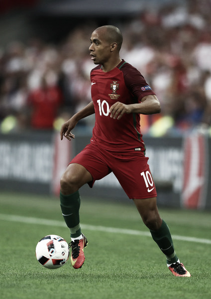João Mário atuando pela seleção de Portugal na Eurocopa 2016 (Foto: Lars Baron/Getty Images)