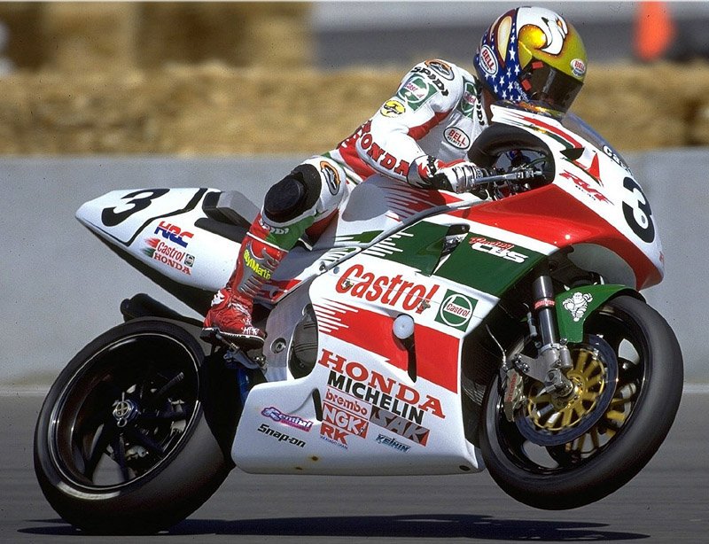 John Kocinski fue campeón del Mundial de Superbikes con Honda en 1997. | Foto: Honda Racing Global