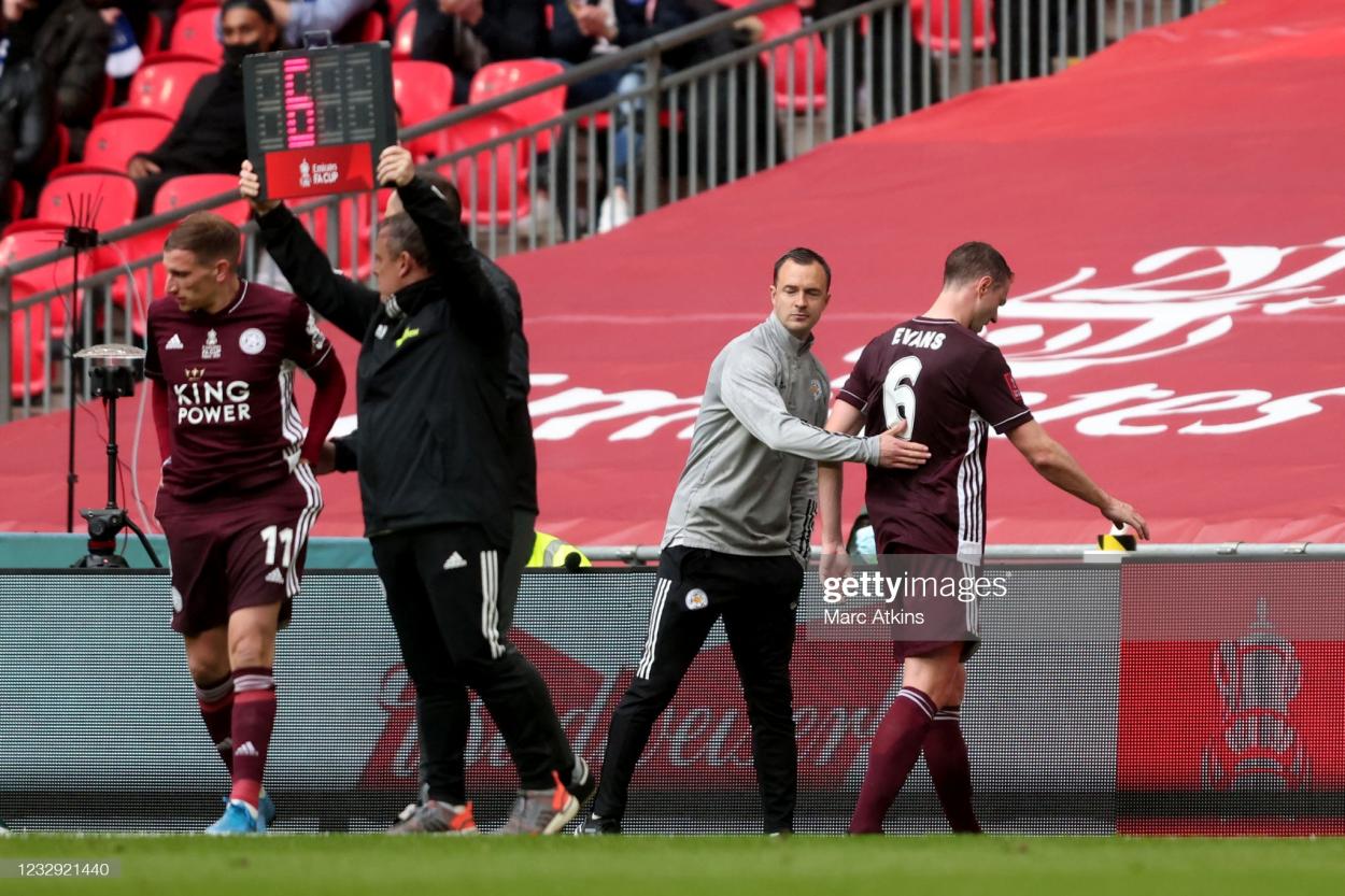 Jonny Evans is forced off due to injury in the FA Cup final | Credit: Marc Atkins | Getty Images