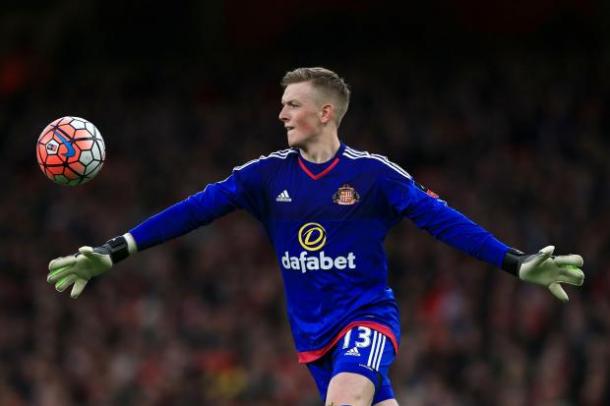 Pickford in action against Arsenal | photo source: Chronicle