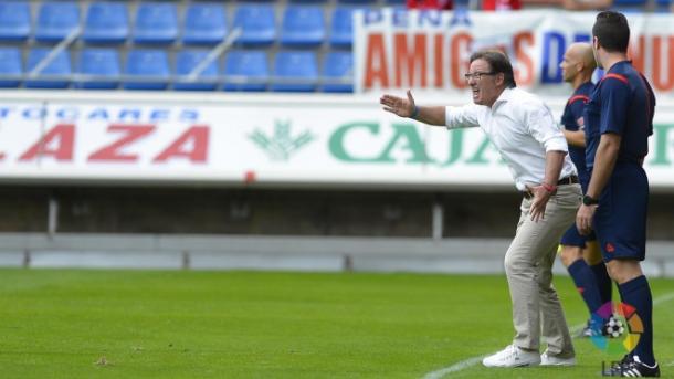 Juan Antonio Anquela, entrenador del Huesca | Foto: LaLiga