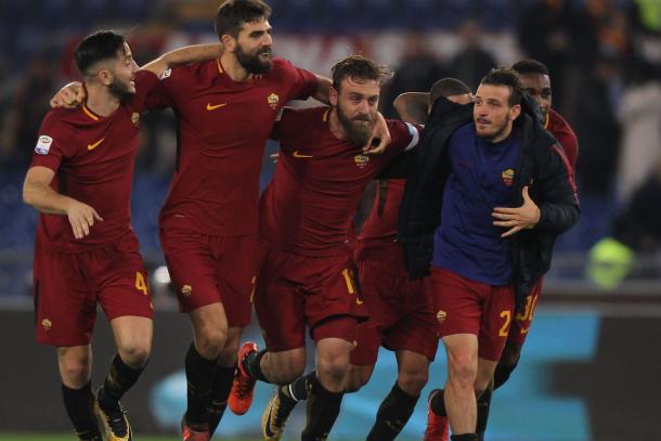 Los jugadores celebran el triunfo contra la Lazio | Foto: AS Roma