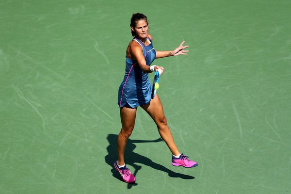 Julia Goerges was too erratic in the match | Photo: Elsa/Getty Images North America