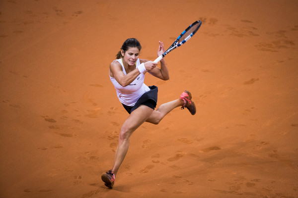 Julia Goerges in action for Germany at the Fed Cup last week | Photo: Simon Hofmann/Bongarts