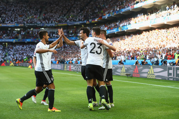 La Germania esulta dopo il gol di Draxler. Fonte foto: Getty Images Europe.