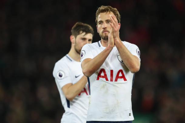 Kane chegou a 100 gols na PL e tem grande retrospecto contra os rivais (Foto: Robbie Jay Barratt/AMA via Getty Images)