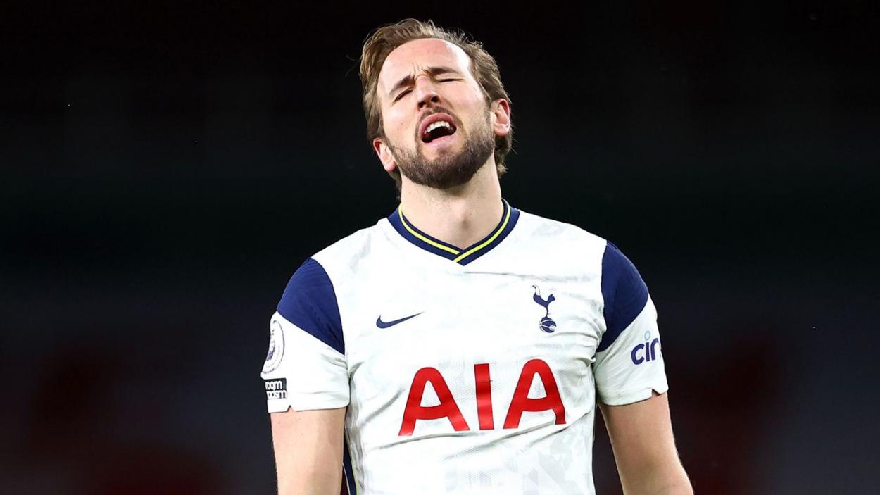 Kane se lamenta tras la ultima acción de partido. | Fuente: Premier League