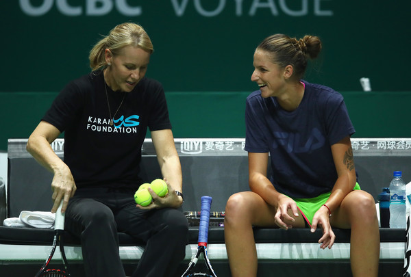 Pliskova and Stubbs during a practice session in Singapore | Photo: Clive Brunskill/Getty Images AsiaPac