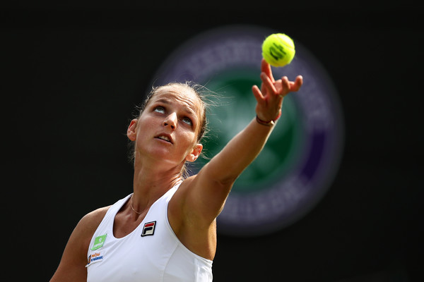 Karolina Pliskova serves during the match | Photo: Julian Finney/Getty Images Europe