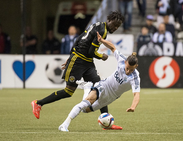 Kei Kamara battles with Russel Teibert for possession. | Photo: Christopher Morris - Getty Images