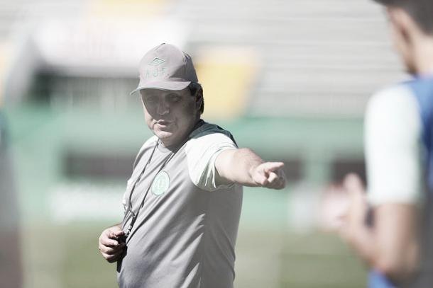 Kleina quer a Chape mantendo a organização e não subestimando o Paraná (Foto: Sirli Freitas/Chapecoense)