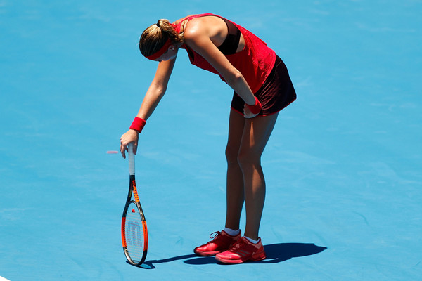 Kristina Mladenovic was struggling with the heat today | Photo: Zak Kaczmarek/Getty Images AsiaPac