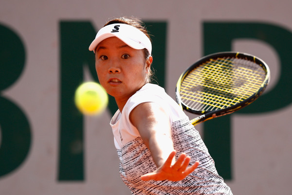 Kurumi Nara hits a forehand | Photo: Adam Pretty/Getty Images Europe