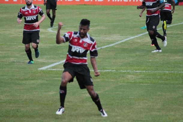 Atleta deixa o Mais Querido em vantagem (Foto: Ney Gusmão/VAVEL Brasil)