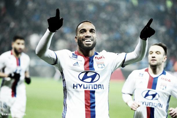 Lacazette el autor de dos de los tres goles. Foto: Sitio oficial Olympique de Lyon