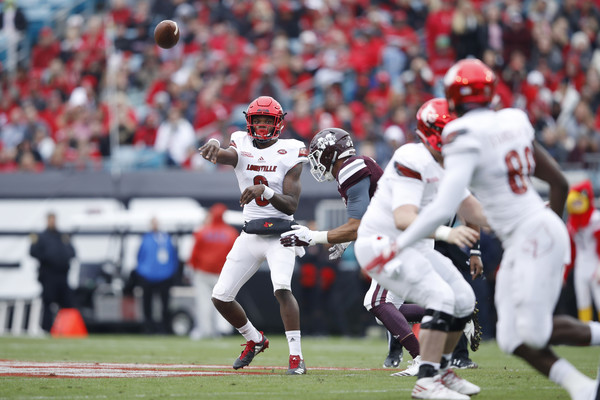 Lamar Jackson #8 of the Louisville Cardinals. |Dec. 29, 2017 - Source: Joe Robbins/Getty Images North America|