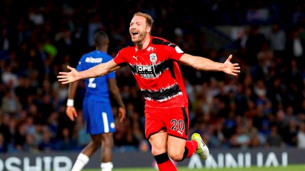 Depoitre anotó el gol que vale una permanencia | FOTO: Huddersfield
