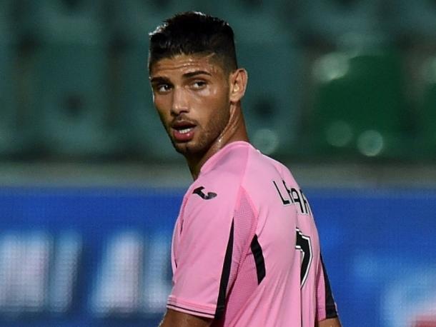 Lazaar in action for Palermo (Photo: www.kwesesports.com)