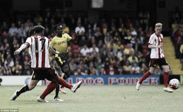 Above: Jeremain Lens fires home Sunderland's second goal of the afternoon in their 2-2 draw with Watford | Photo: Getty Images 
