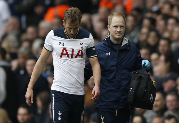 Kane saliendo lesionado - Foto: Tottenham