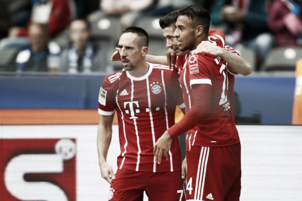 Ribery, Lewandowski y Tolisso celebrando el 0-2 | Foto: Twitter @FCBayernES