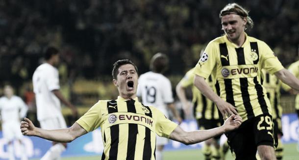 Lewandowski celebra uno de los tantos de la noche historica. Foto: Borussia Dortmund