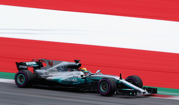 Lewis Hamilton, durante los entrenamientos libres de Austria | Fuente: Zimbio