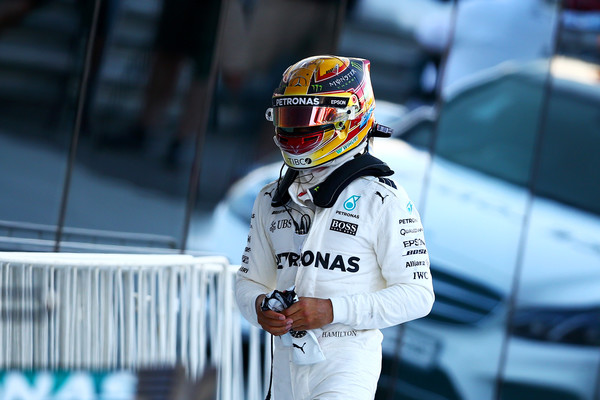 La delusione di Hamilton, al termine della gara più brutta da quando veste i colori della Mercedes. Fonte foto: Getty Images Europe.