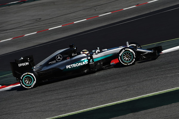 Lewis Hamilton durante el último día de test en Montmeló | Foto: Getty Images