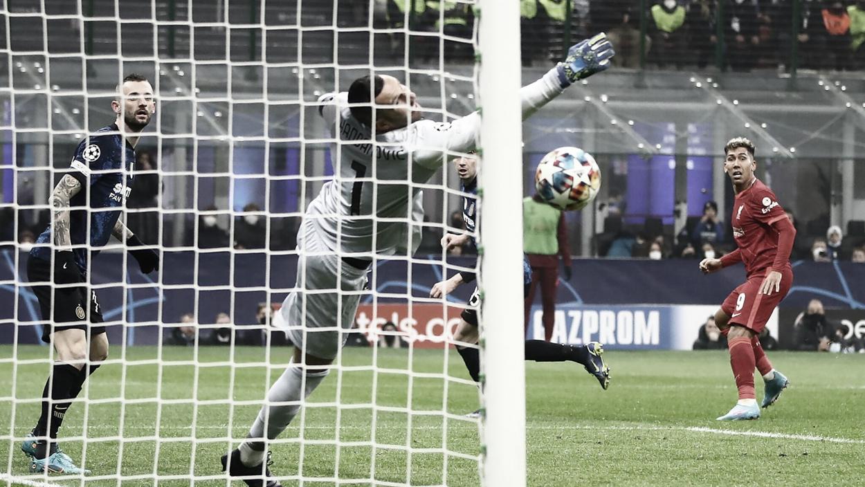 Firmino cabecea el balón para anotar el 1-0. Foto: UEFA Champions League.