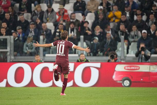 Ljajic entregado con la grada tras su gol | Foto: Torino