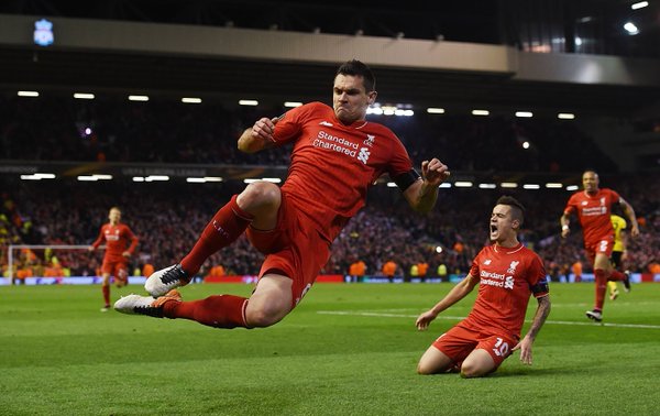 Lovren dopo il gol del 4-3, twitter @LFC