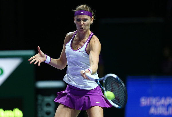 Lucie Safarova hits a forehand. | Photo: Clive Brunskill/Getty Images AsiaPac