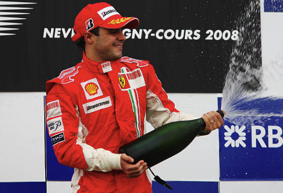 Felipe Massa en el podio de Magny-Cours 2008. (Getty Images)