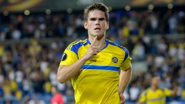 Kjartansson celebrando un gol en Europa League | Maccabi