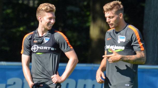 Mitchell Weiser with new Hertha BSC team-mate, Alexander Esswein. | Image credit: Hertha BSC