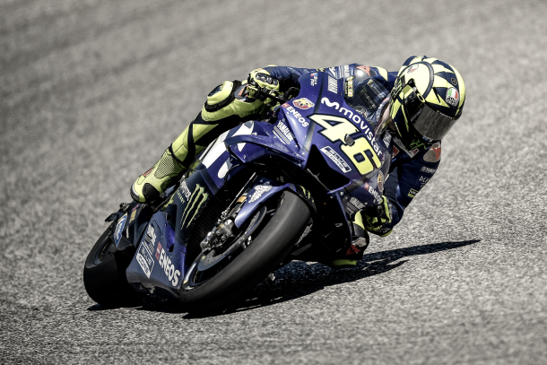 Valentino Rossi en carrera. Foto: Movistar Yamaha
