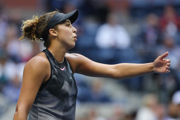 Madison Keys gets frustrated with herself during the US Open final | Photo: Elsa/Getty Images North America