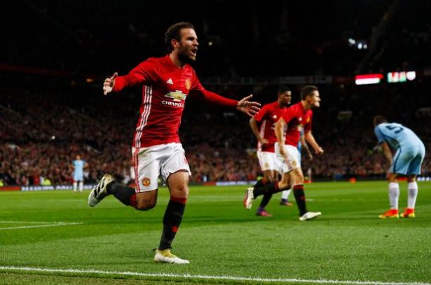 La gioia di Mata, decisivo nel derby di EFL Cup. | Fonte immagine: Mirror